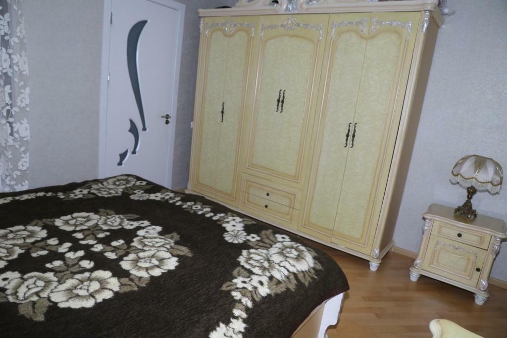 Nana'S Apartment Kutaisi Bagian luar foto