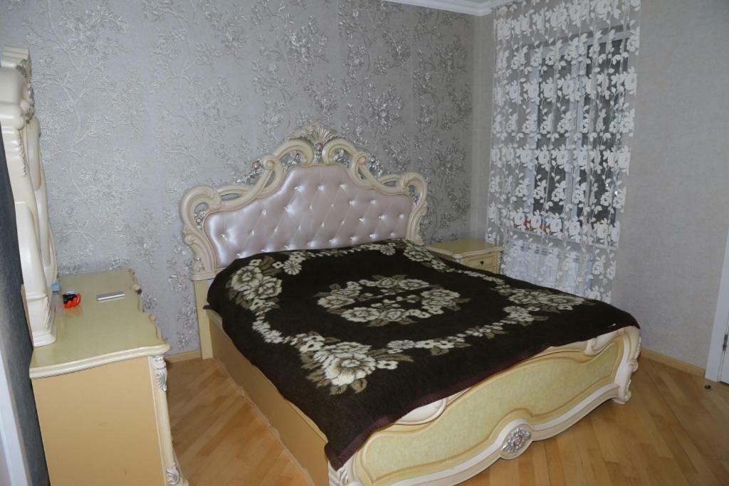 Nana'S Apartment Kutaisi Bagian luar foto